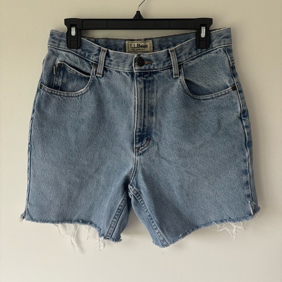 L.L. Bean Classic Fit Denim Jean Shorts Raw Hem Long Inseam High Rise Dad Fit - Picture 1 of 9